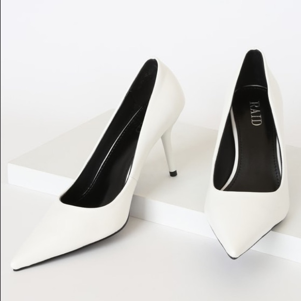 Lulus - White Pointed Toe Pumps - NWT